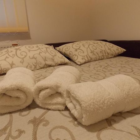 Kety Apartments Kragujevac Ngoại thất bức ảnh